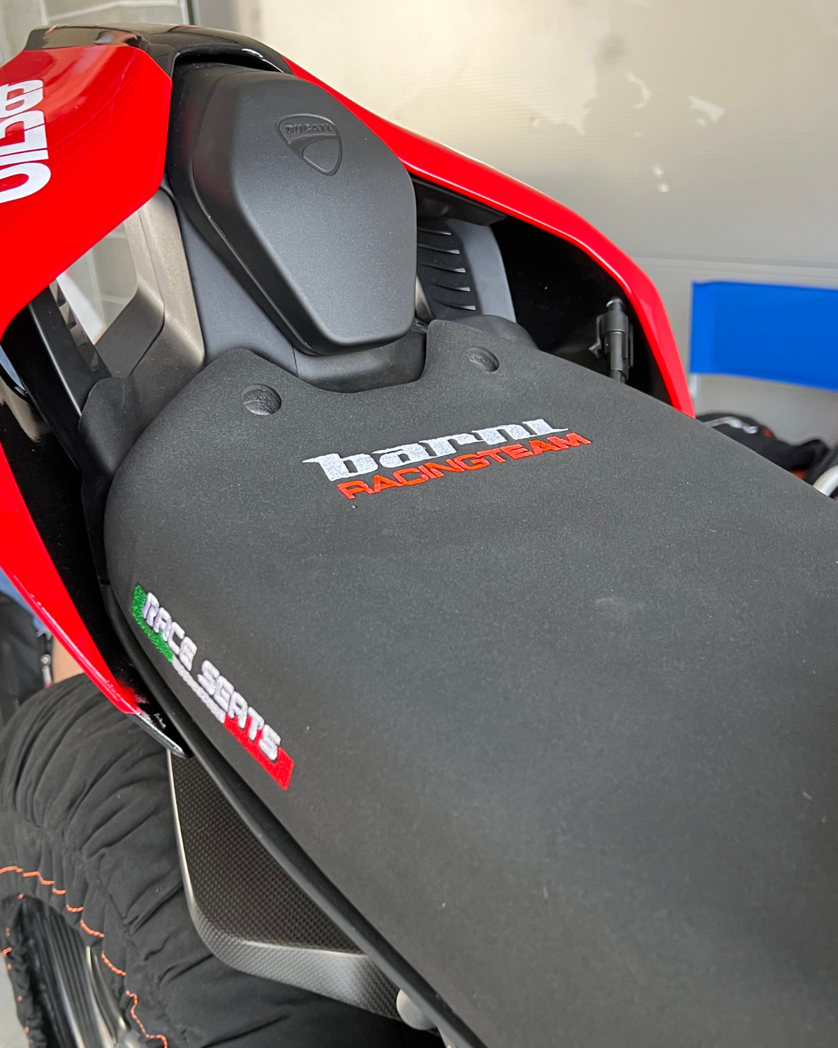 Barni Racing Team sella per Ducati V4S P